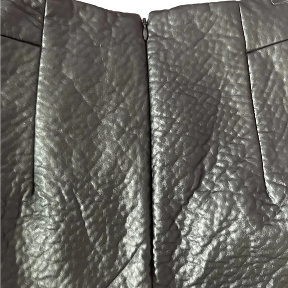 Finders Keepers Black Skirt Faux Leather Excellent Condition Size Small - Picture 6 of 6